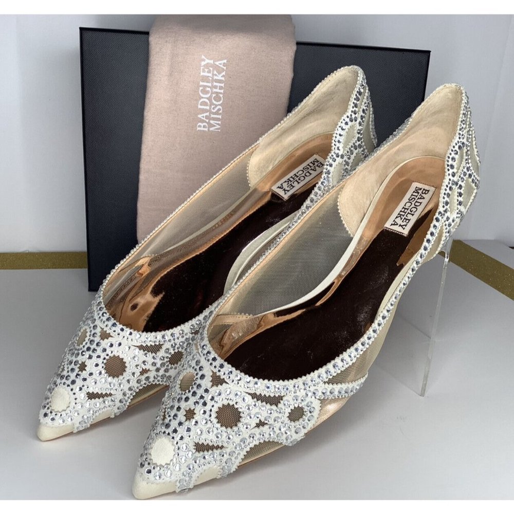 Badgley Mischka GiGi Ivory satin/suede/mesh  flats Women's size 11.5/12 M